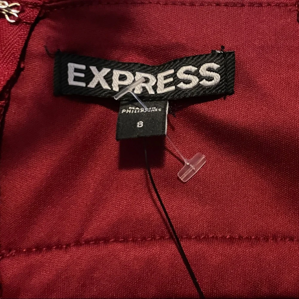 Express Vibrant Red Lace Midi Dress - Picture 2 of 4